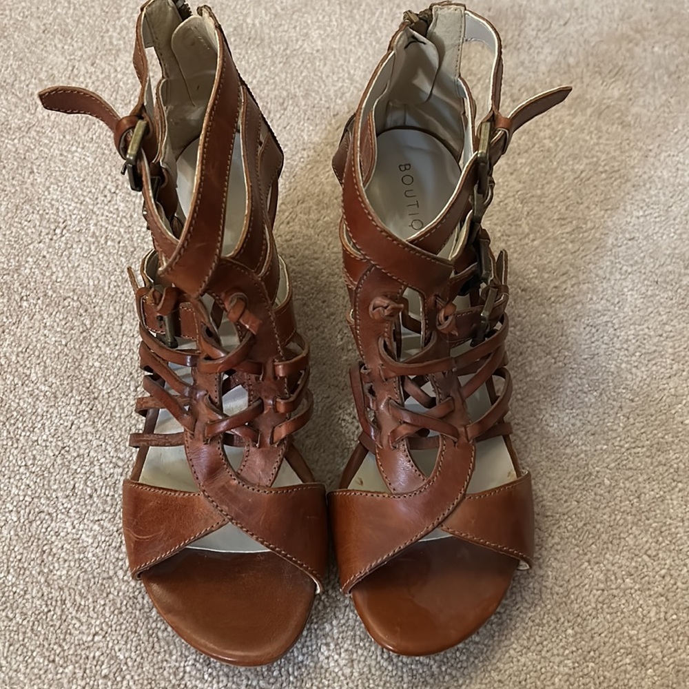Like new. Never worn. - Picture 3 of 5